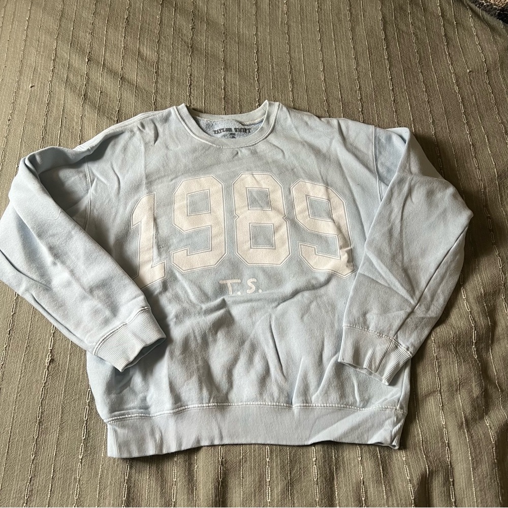 Taylor swift 1989 crewneck